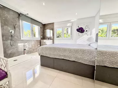 Middle Floor Apartment in Estepona
