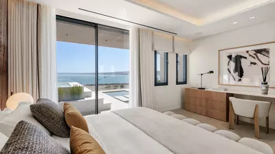 Middle Floor Apartment in Estepona