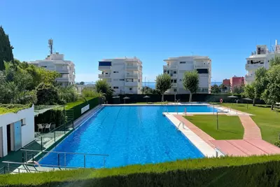 Middle Floor Apartment in Estepona