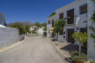 Townhouse in Nueva Andalucía