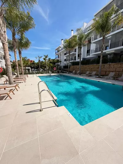 Middle Floor Apartment in Estepona
