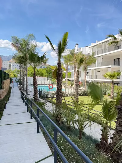 Middle Floor Apartment in Estepona