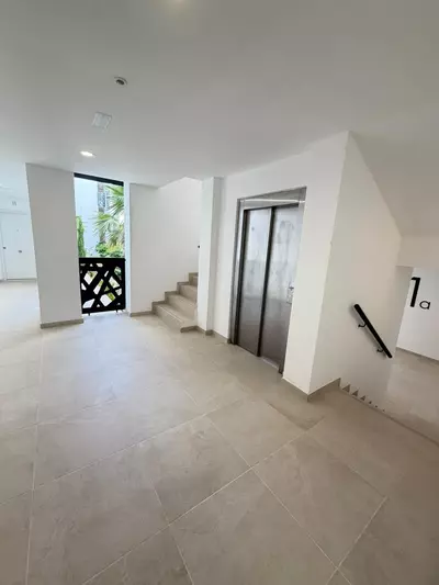 Middle Floor Apartment in Estepona