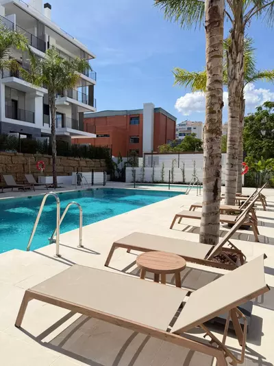 Middle Floor Apartment in Estepona