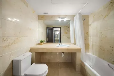 Middle Floor Apartment in Nueva Andalucía