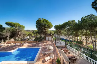 Middle Floor Apartment in Nueva Andalucía