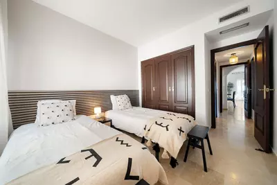 Middle Floor Apartment in Nueva Andalucía