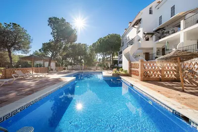 Middle Floor Apartment in Nueva Andalucía