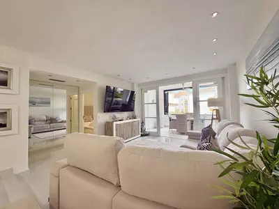 Middle Floor Apartment in Elviria