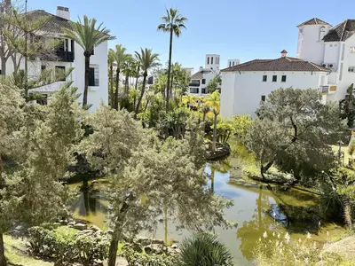 Middle Floor Apartment in Elviria