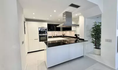 Middle Floor Apartment in Elviria