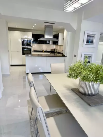 Middle Floor Apartment in Elviria