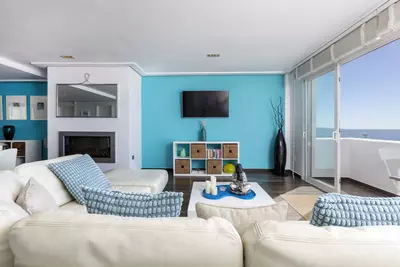 Top Floor Apartment in Puerto Banús