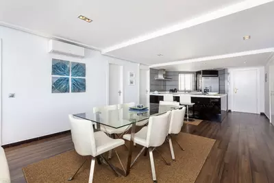 Top Floor Apartment in Puerto Banús