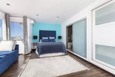 Top Floor Apartment in Puerto Banús