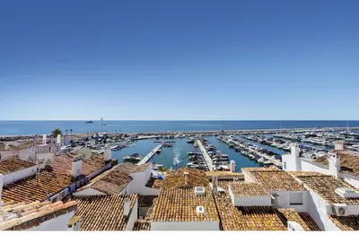 Top Floor Apartment in Puerto Banús