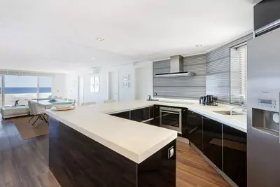 Top Floor Apartment in Puerto Banús