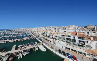 Top Floor Apartment in Puerto Banús