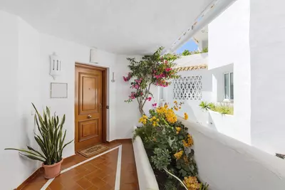 Top Floor Apartment in Puerto Banús