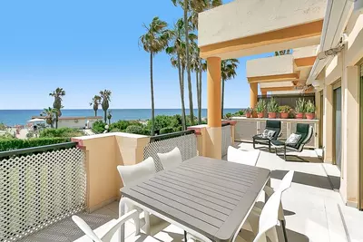 Middle Floor Apartment in Marbella