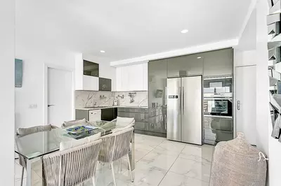Middle Floor Apartment in Marbella