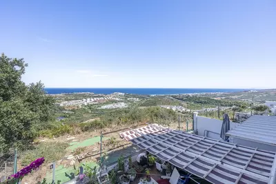 Middle Floor Apartment in Casares Playa