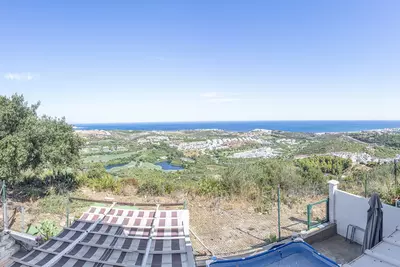 Middle Floor Apartment in Casares Playa