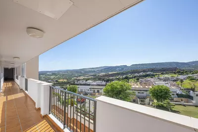 Middle Floor Apartment in Casares Playa