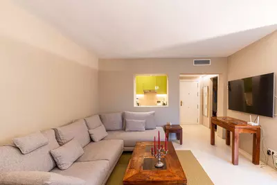 Middle Floor Apartment in Estepona