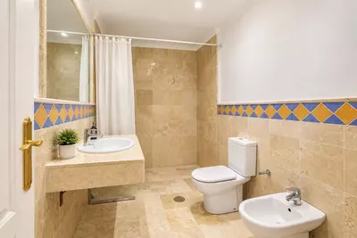 Middle Floor Apartment in Nueva Andalucía