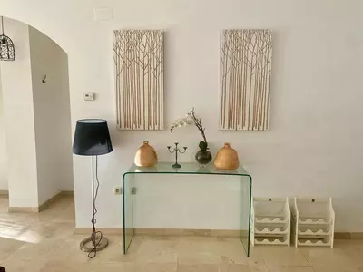Middle Floor Apartment in Nueva Andalucía