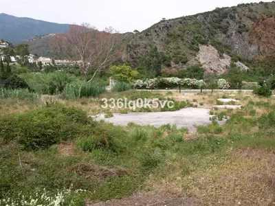 Commercial Plot in Benahavís