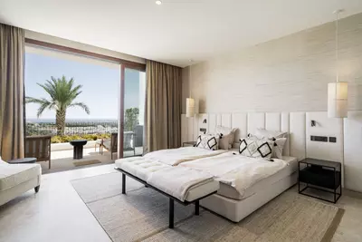 Middle Floor Apartment in Casares