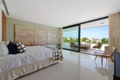 Detached Villa in Nueva Andalucía