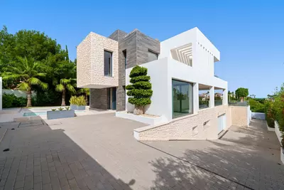 Detached Villa in Nueva Andalucía