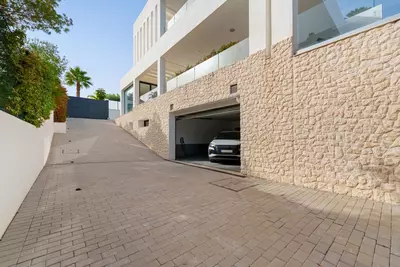 Detached Villa in Nueva Andalucía