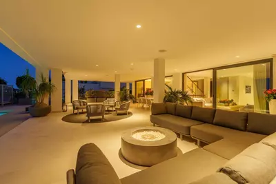 Detached Villa in Nueva Andalucía