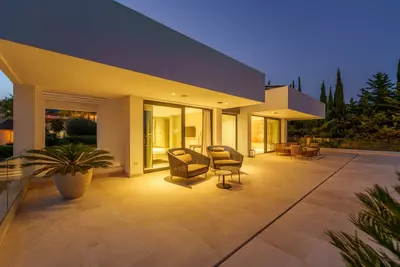 Detached Villa in Nueva Andalucía
