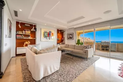 Penthouse Duplex in Nueva Andalucía