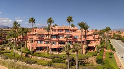 Middle Floor Apartment in Estepona