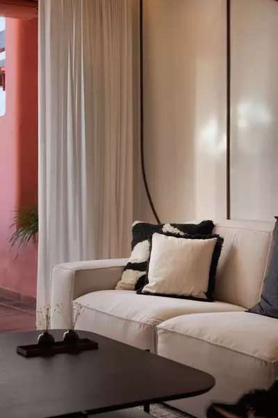 Middle Floor Apartment in Estepona