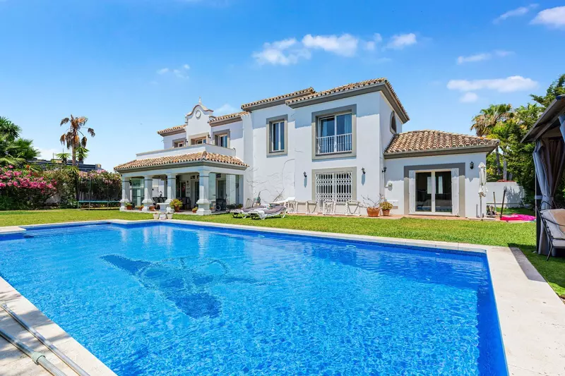 Detached Villa in Costalita