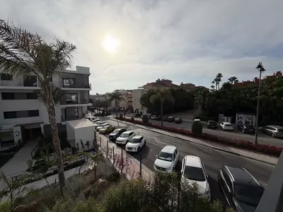 Middle Floor Apartment in Estepona