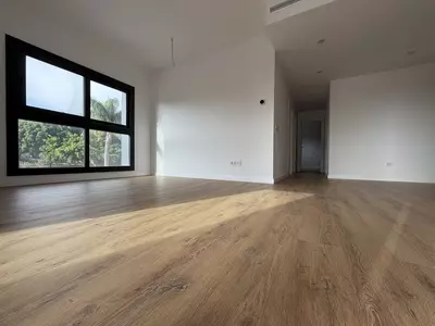 Middle Floor Apartment in Estepona
