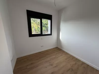 Middle Floor Apartment in Estepona