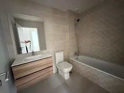 Middle Floor Apartment in Estepona
