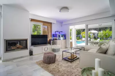 Detached Villa in Nueva Andalucía