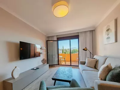 Middle Floor Apartment in Benahavís