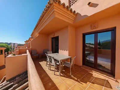 Middle Floor Apartment in Benahavís