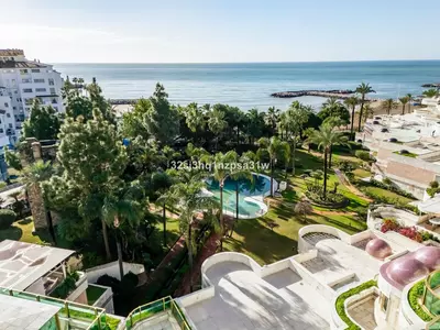Middle Floor Apartment in Marbella